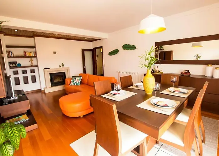Casa Da Torre Com Garagem Gratuito