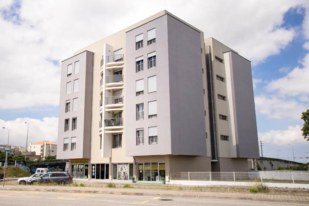 Casa Da Torre Com Garagem Gratuito